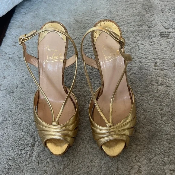 Christian Louboutin - Picture 1 of 7